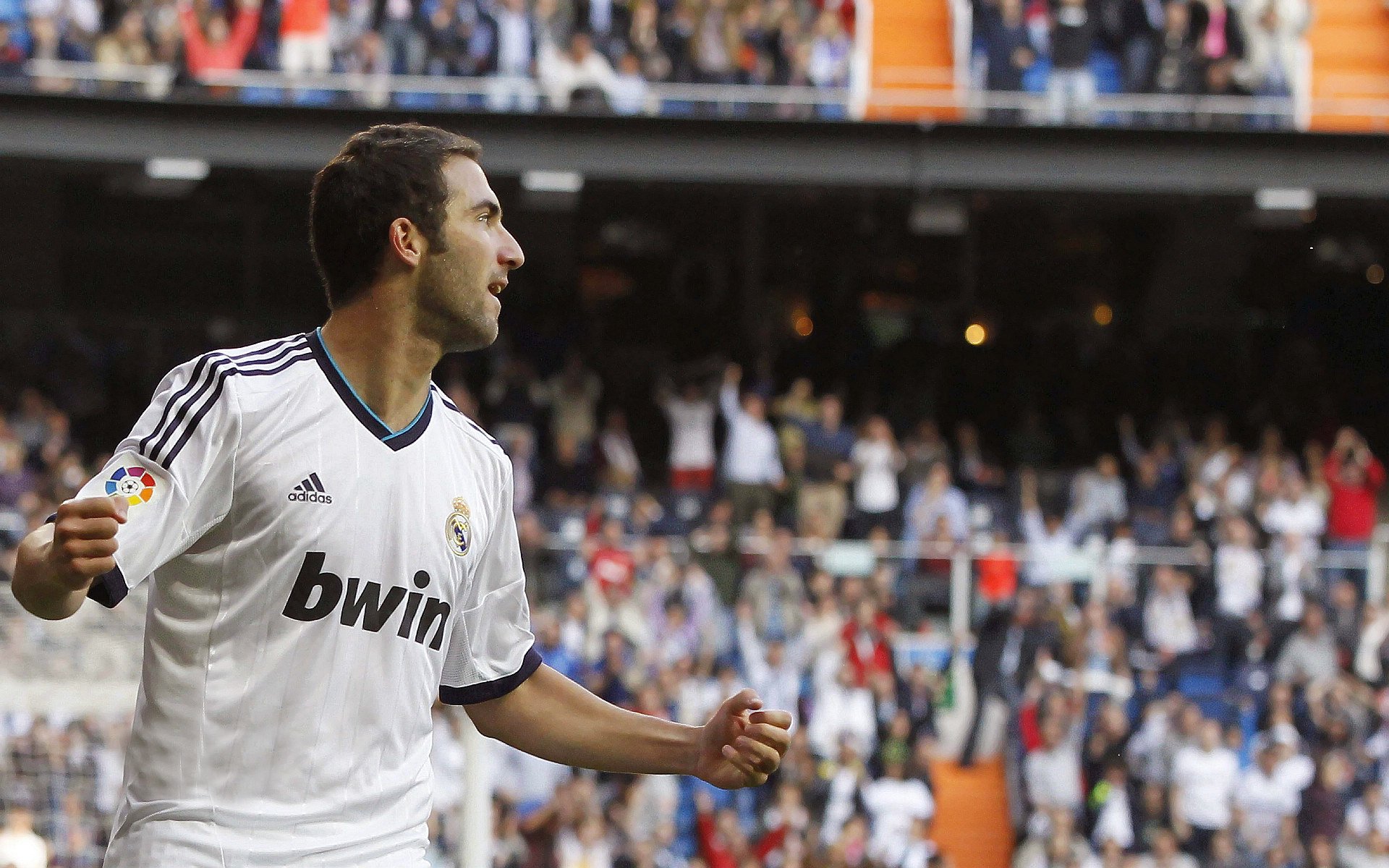 星空体育平台-_勇士新战术催生胜利，三分雨不断_，勇士三分庆祝动作